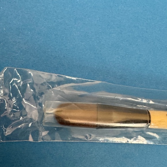 Bobbi brown travel size conceal & set brush - Picture 4 of 4